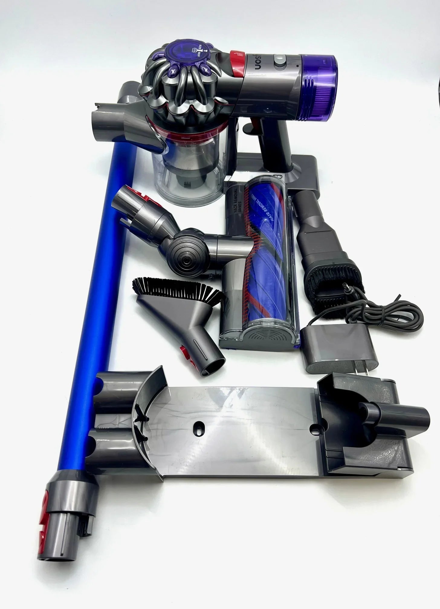 Pre-Owned Dyson V8 Absolute Cordless Vacuum Up to 40 Min Runtime SV25 (Fair)