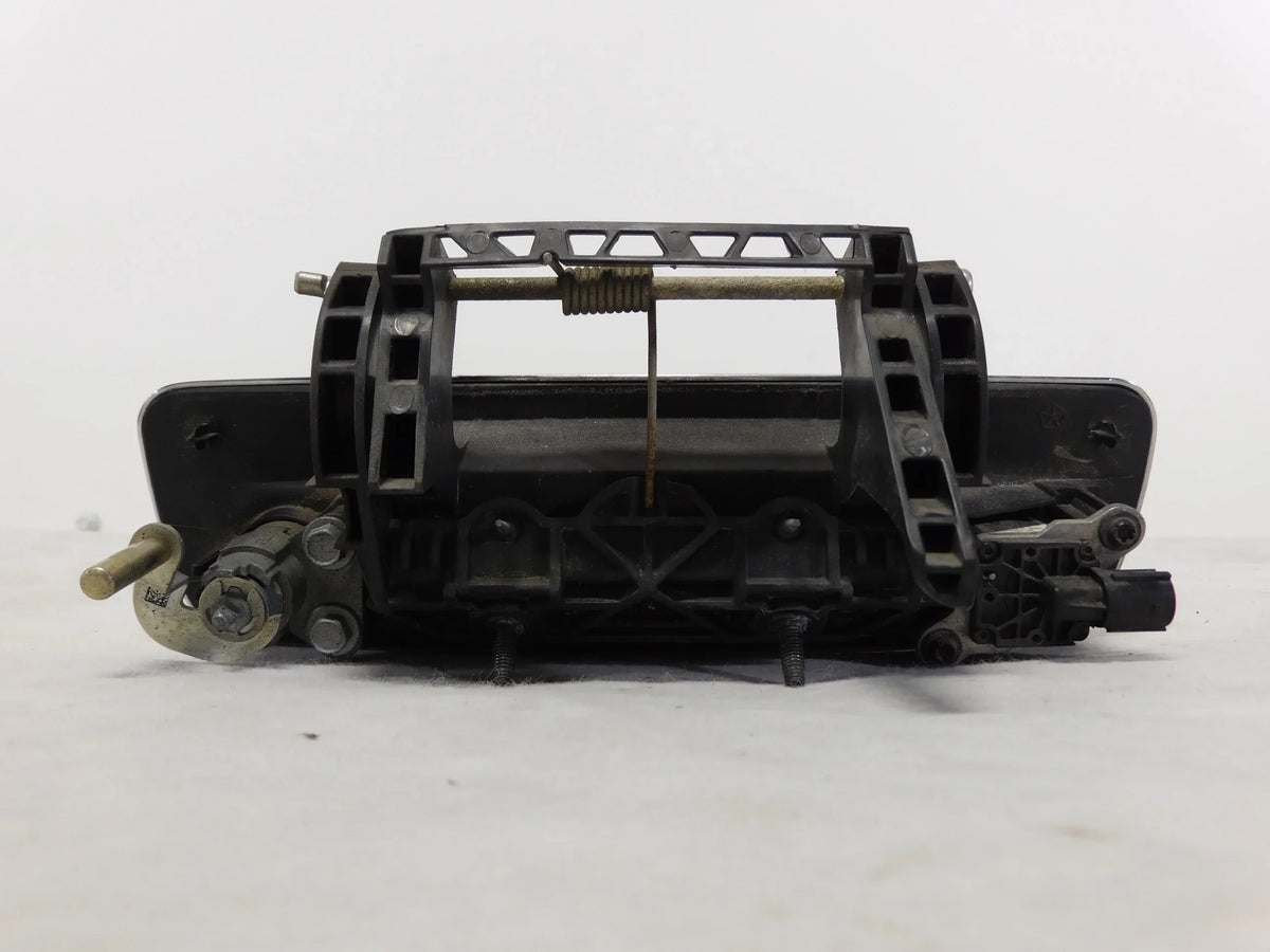 Pre-Owned 16-22 Dodge Ram 1500 Locking Tailgate Handle w/ Rear View Camera OEM LKQ (Good)
