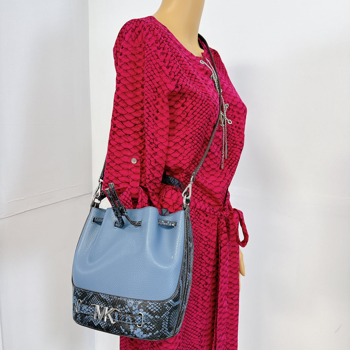 Michael Kors 35S4S6RM6U Reed Medium Leather Belted Bucket Crossbody Messenger IN DENIM